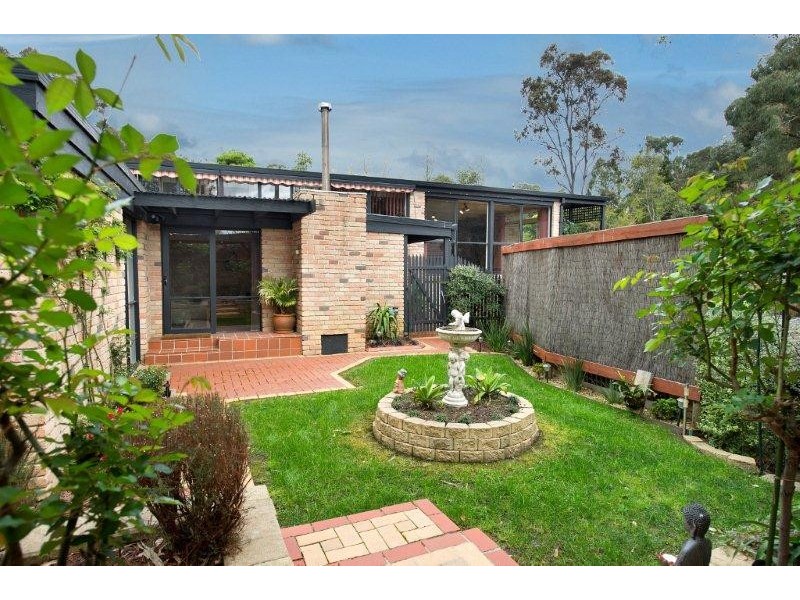 1 Manuela Terrace, Ringwood North VIC 3134