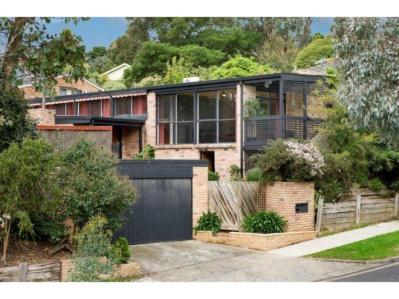 1 Manuela Terrace, Ringwood North VIC 3134