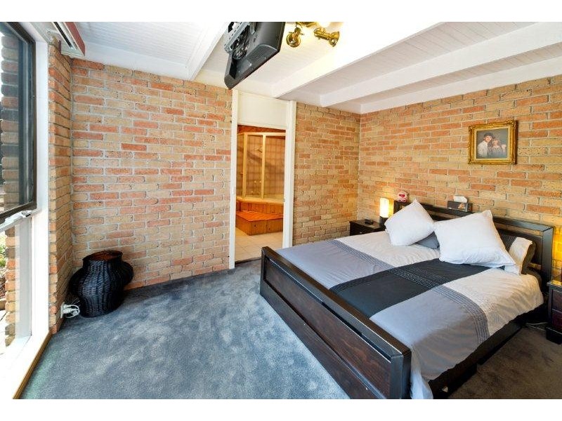 1 Manuela Terrace, Ringwood North VIC 3134