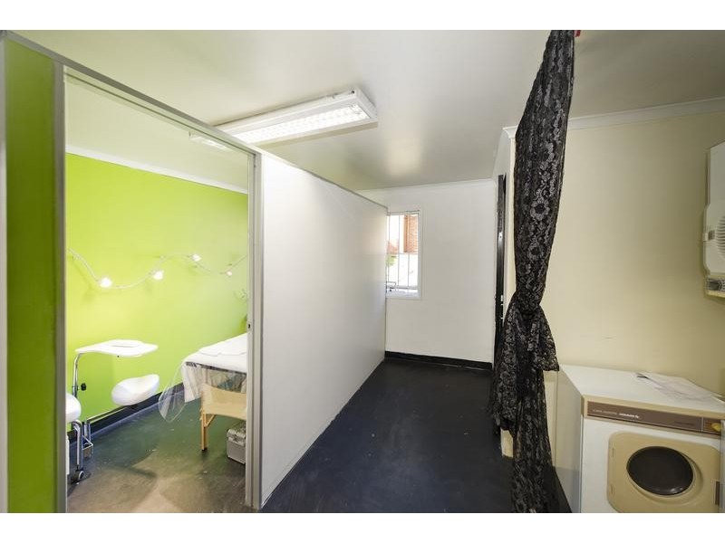 76 Railway Avenue, Ringwood East VIC 3135