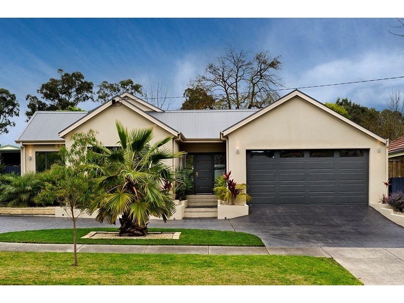 18 Bartlett Avenue, Croydon VIC 3136