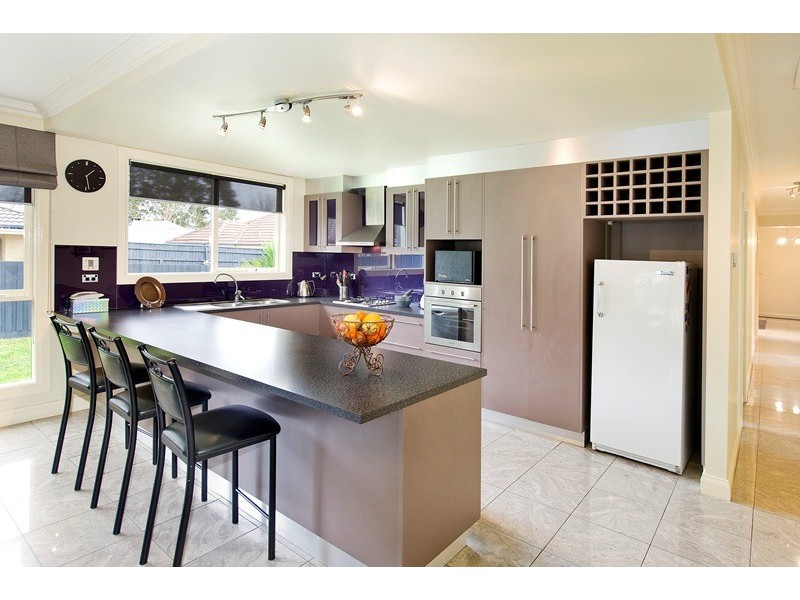 18 Bartlett Avenue, Croydon VIC 3136