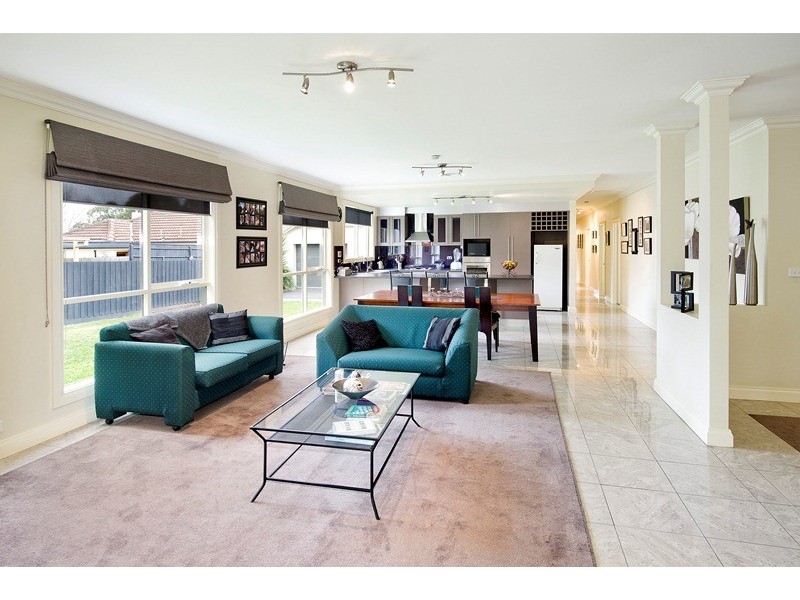 18 Bartlett Avenue, Croydon VIC 3136