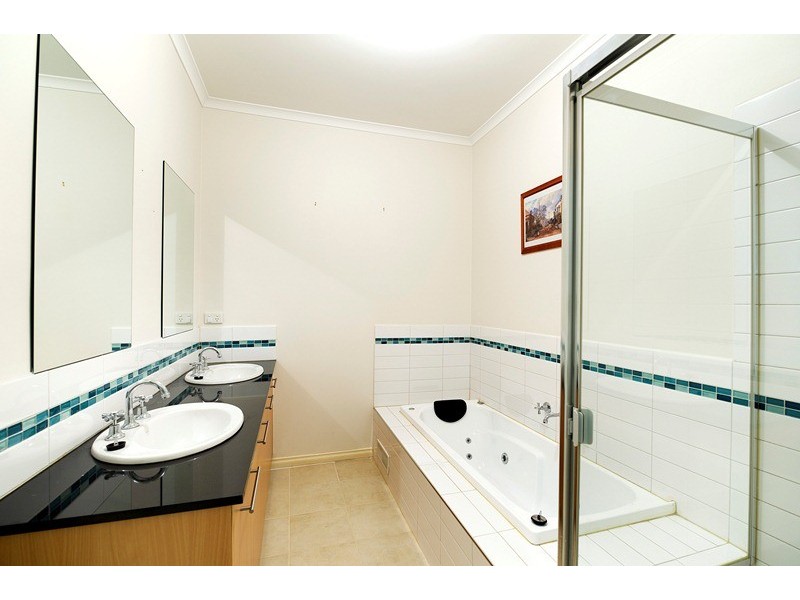 11/49 Democrat Drive, The Basin VIC 3154