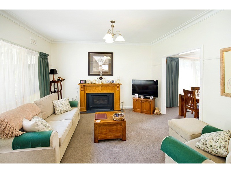 7 Wildwood Grove, Ringwood VIC 3134