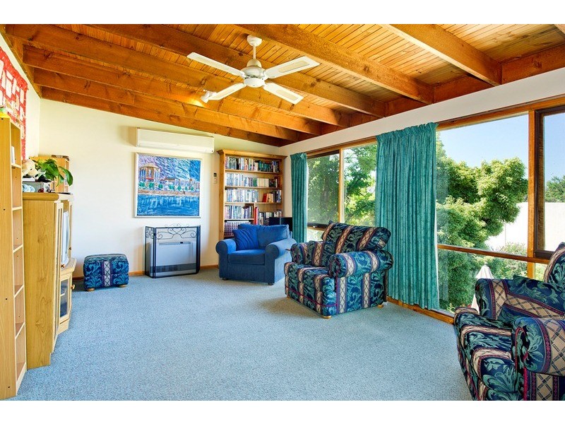 7 Wildwood Grove, Ringwood VIC 3134