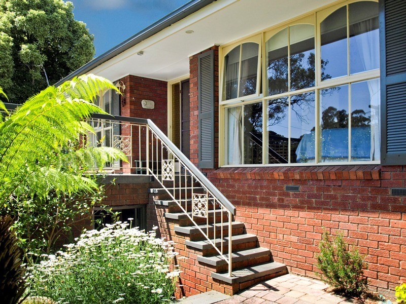 40 Burlock Avenue, Ringwood North VIC 3134