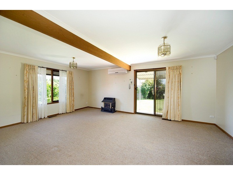 5 Ashton Avenue, Mooroolbark VIC 3138