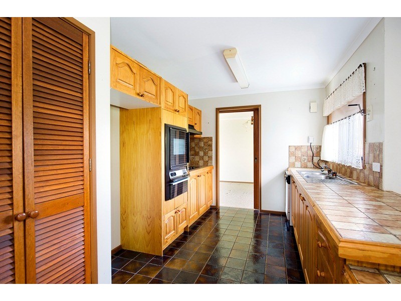 5 Ashton Avenue, Mooroolbark VIC 3138