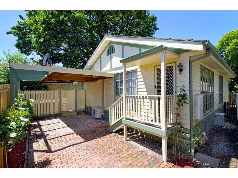 2/107 New Street, Ringwood VIC 3134