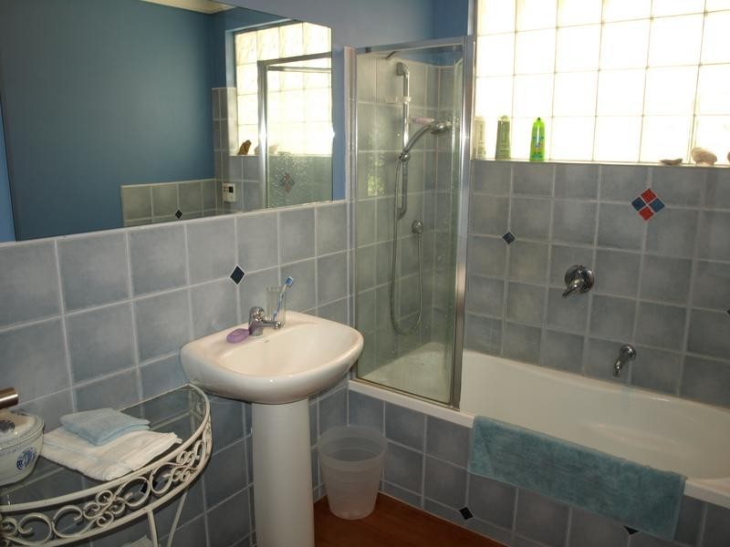 15 Pinewood Avenue, Ringwood East VIC 3135