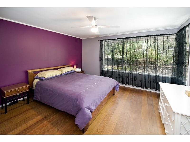 10 Lockhart Road, Ringwood North VIC 3134