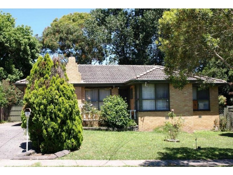 9 Neville Street, Mooroolbark VIC 3138