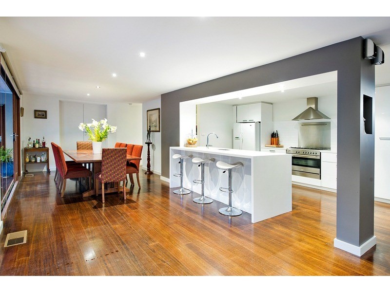 11 Unsworth Road, Ringwood North VIC 3134