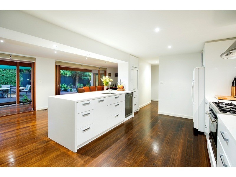 11 Unsworth Road, Ringwood North VIC 3134