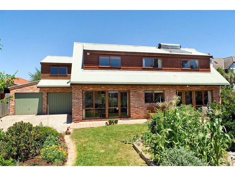 28 Knee Lane, Croydon North VIC 3136