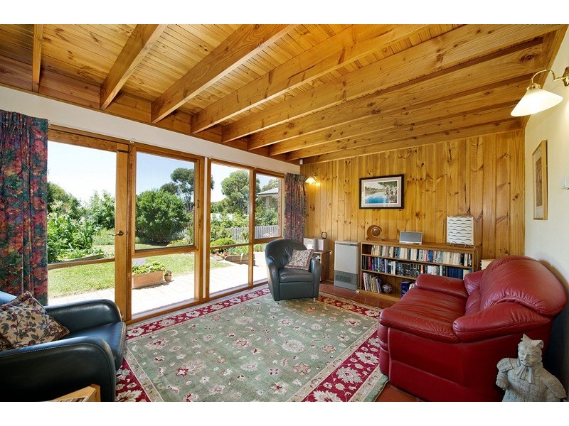 28 Knee Lane, Croydon North VIC 3136