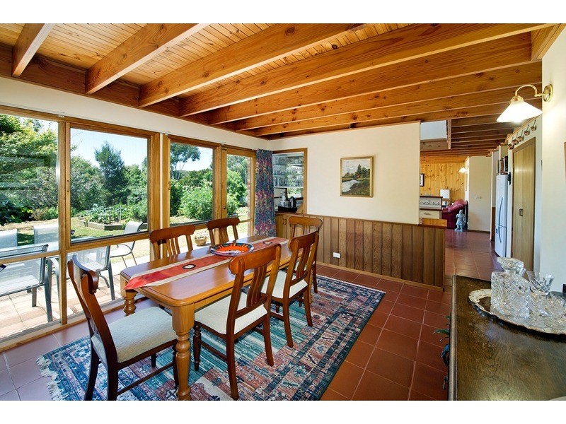 28 Knee Lane, Croydon North VIC 3136