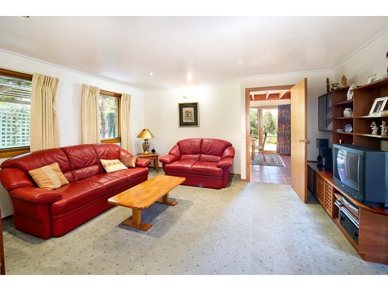 28 Knee Lane, Croydon North VIC 3136