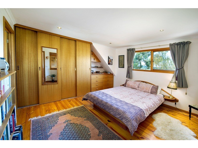 28 Knee Lane, Croydon North VIC 3136