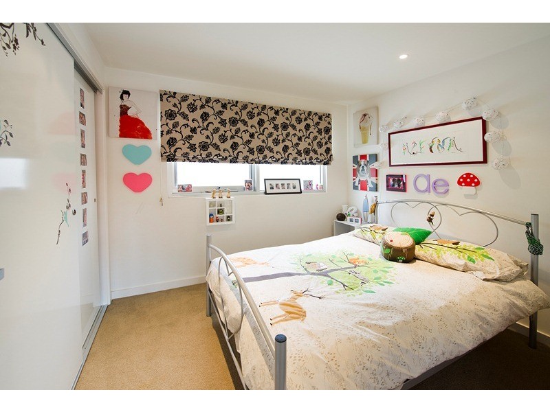 1 Strathallyn Road, Ringwood VIC 3134