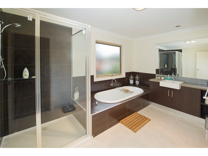 2/4 Alkira Court, Heathmont VIC 3135