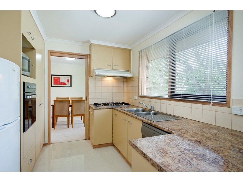 2/3 Wildwood Grove, Ringwood VIC 3134