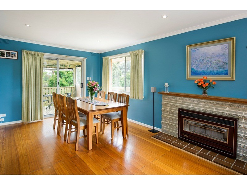 19 Woodville Road, Mooroolbark VIC 3138