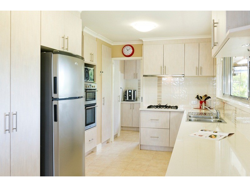 19 Woodville Road, Mooroolbark VIC 3138