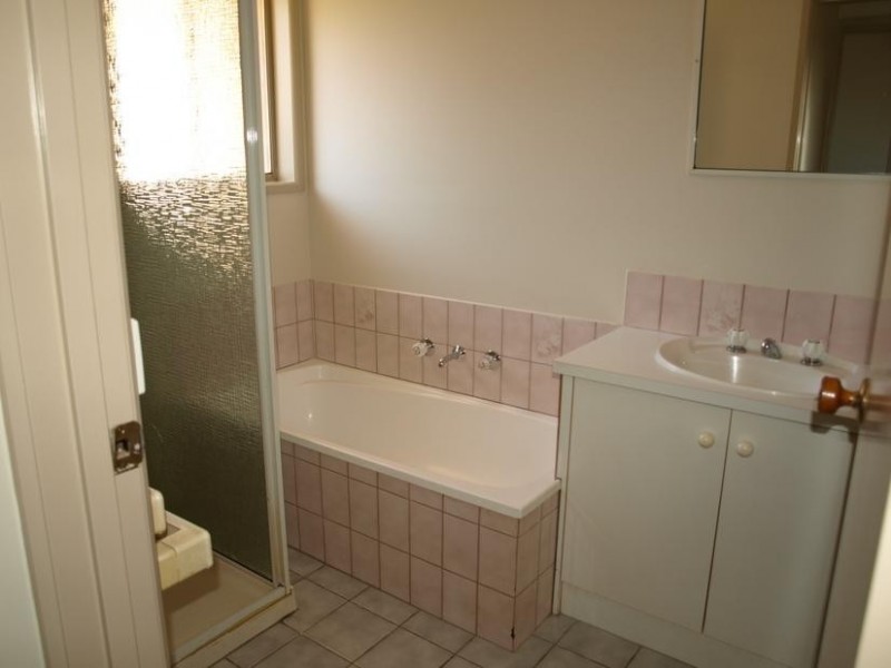 2/70 Bedford Road, Ringwood East VIC 3135