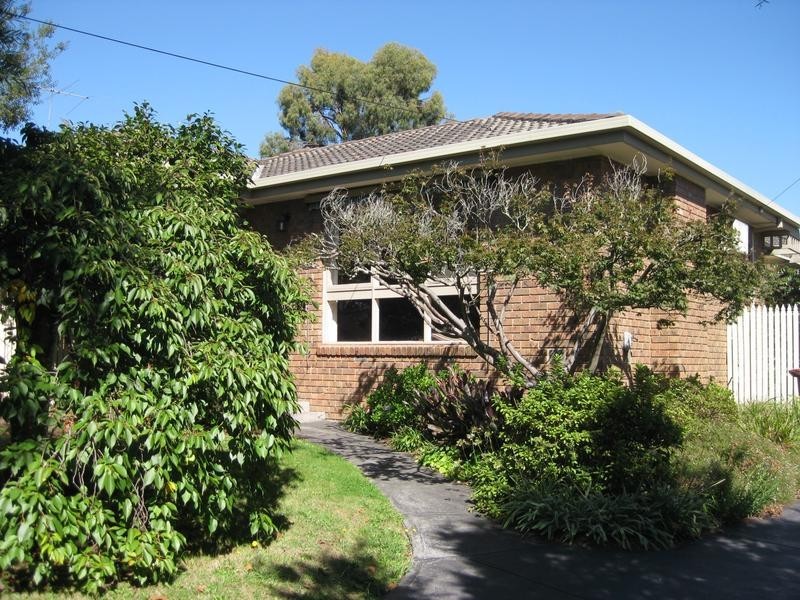 1/10 Victoria Street, Ringwood East VIC 3135