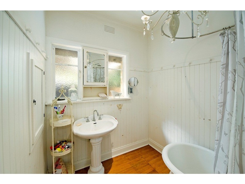 9 Andrew Street, Ringwood VIC 3134