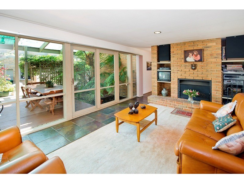 49 Langdale Drive, Croydon Hills VIC 3136