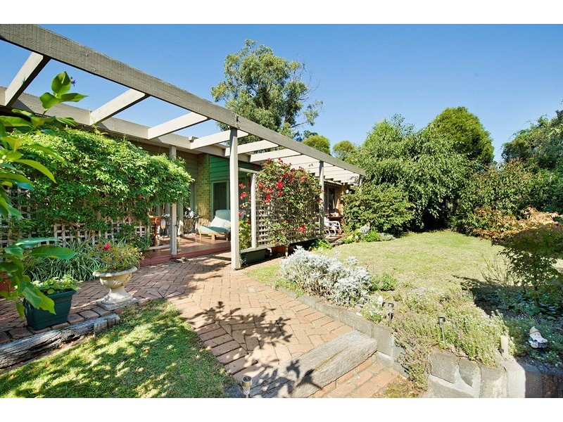 49 Langdale Drive, Croydon Hills VIC 3136