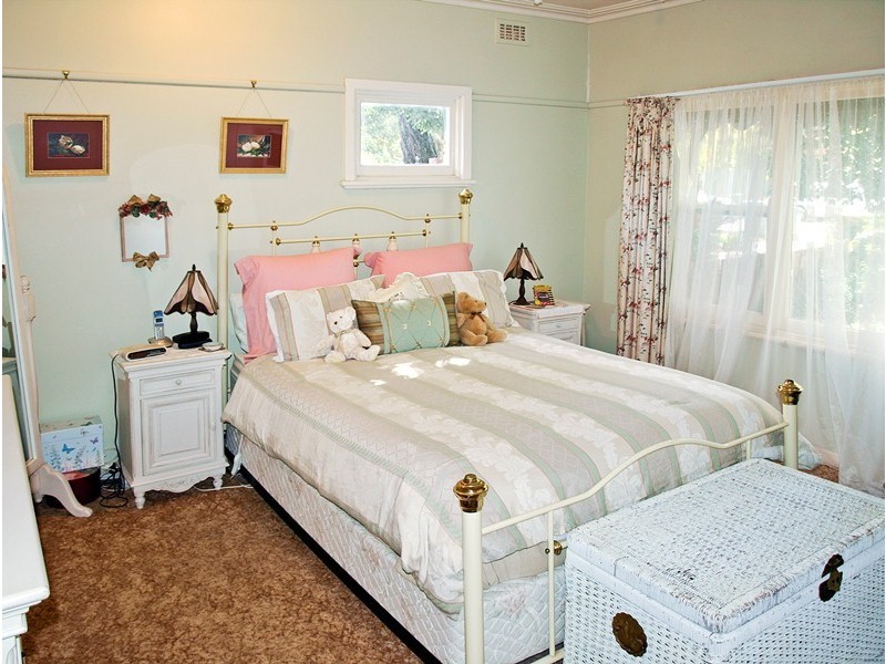 21 Oliver Street, Ringwood VIC 3134