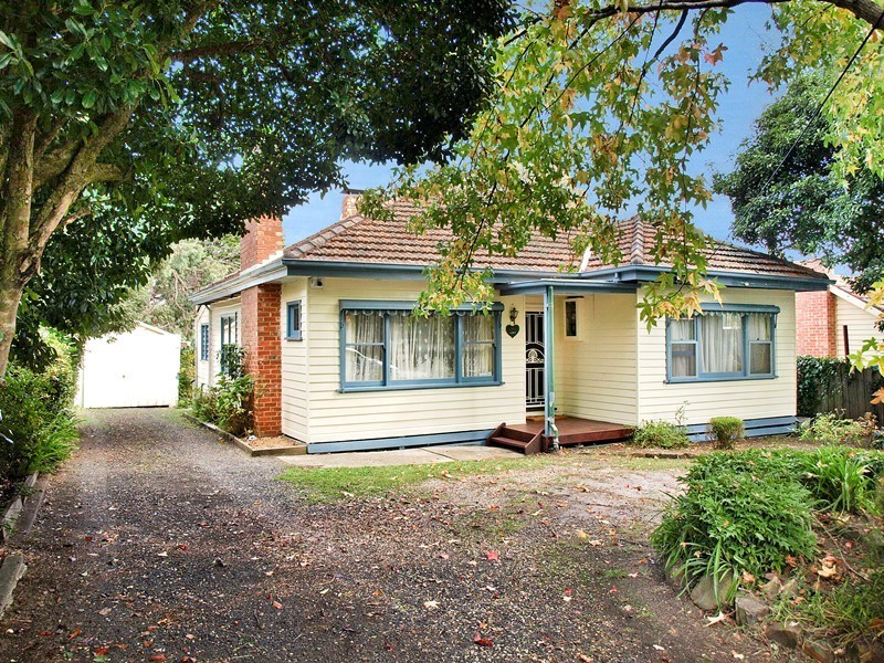 21 Oliver Street, Ringwood VIC 3134