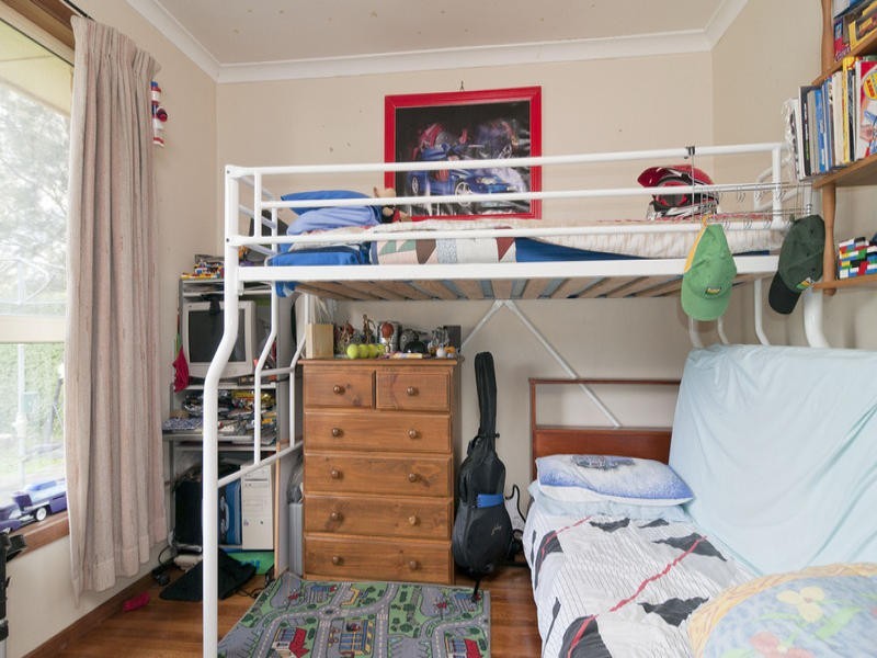 11 Esther Crescent, Mooroolbark VIC 3138