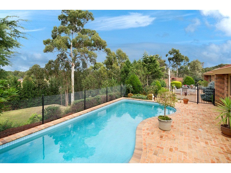 13-15 Waterview Court, Croydon Hills VIC 3136