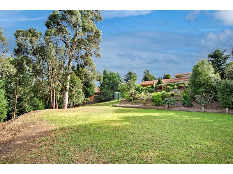 13-15 Waterview Court, Croydon Hills VIC 3136