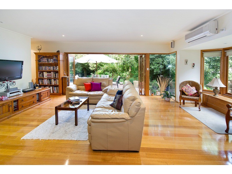 1 Cielterre Avenue, Ringwood North VIC 3134