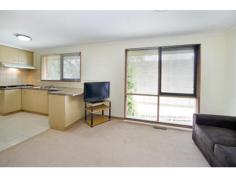 2/3 Wildwood Grove, Ringwood VIC 3134