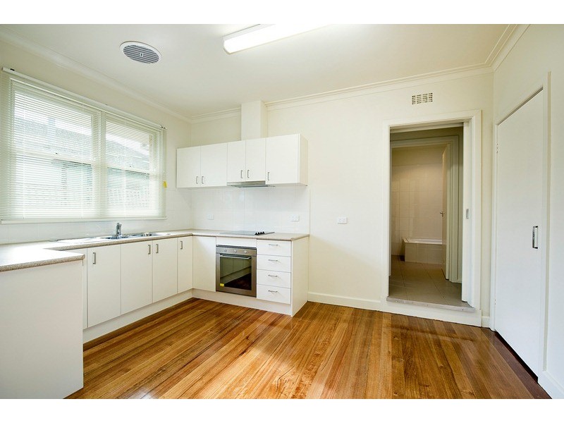 2/34 Wantirna Road, Ringwood VIC 3134