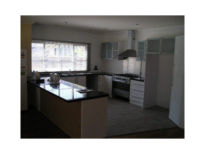 16 Reynolds Road, Ringwood VIC 3134