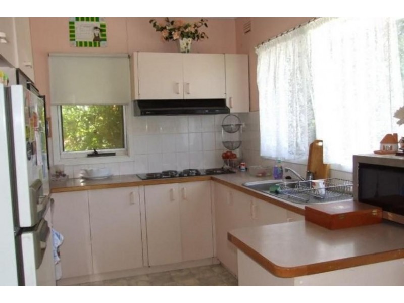 5 Cameron Road, Ringwood North VIC 3134