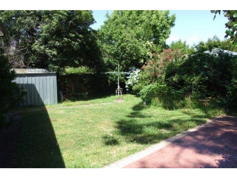 5 Cameron Road, Ringwood North VIC 3134