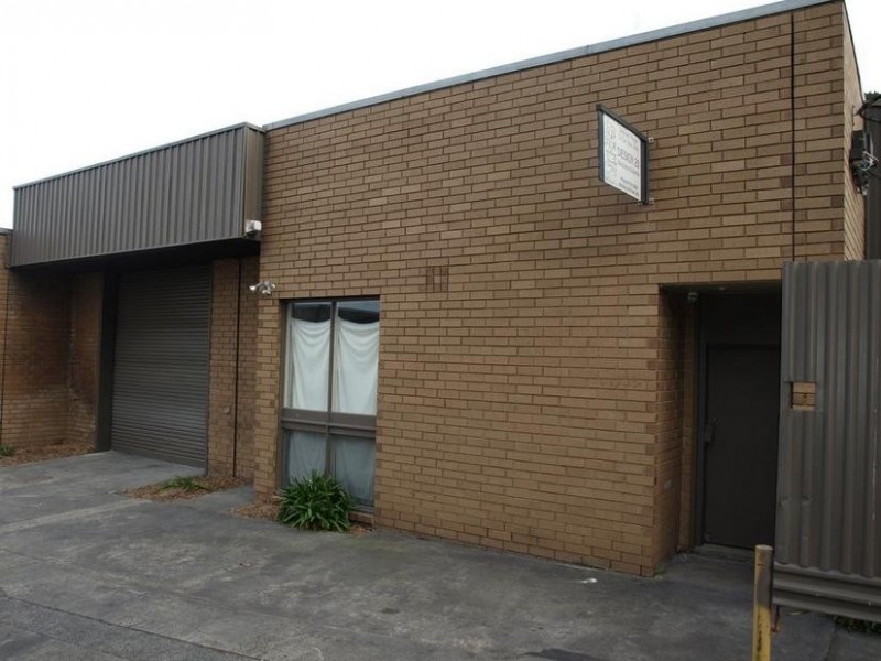 1/65-67 Lusher Road, Croydon VIC 3136