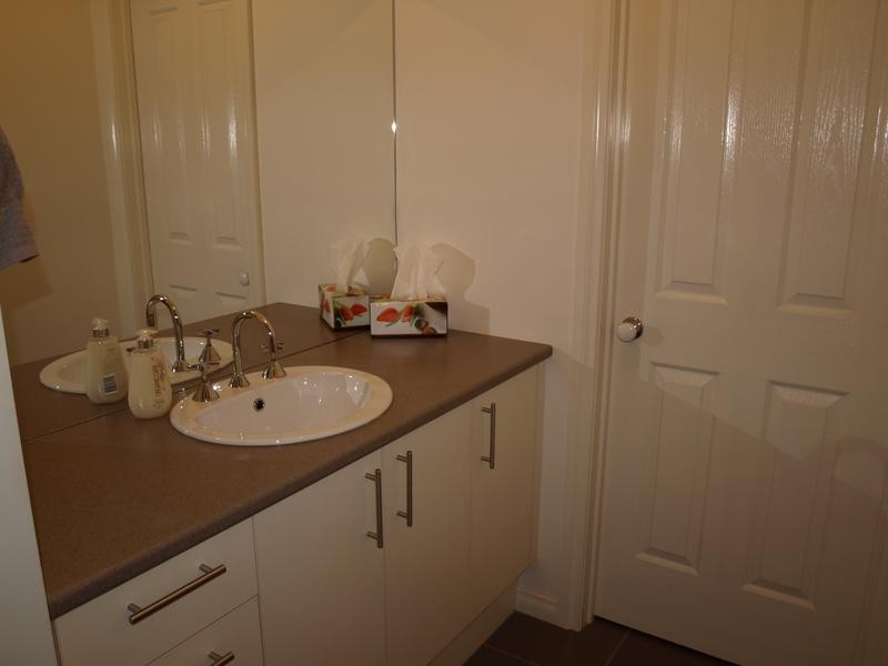 2/25 Glendale Court, Kilsyth VIC 3137