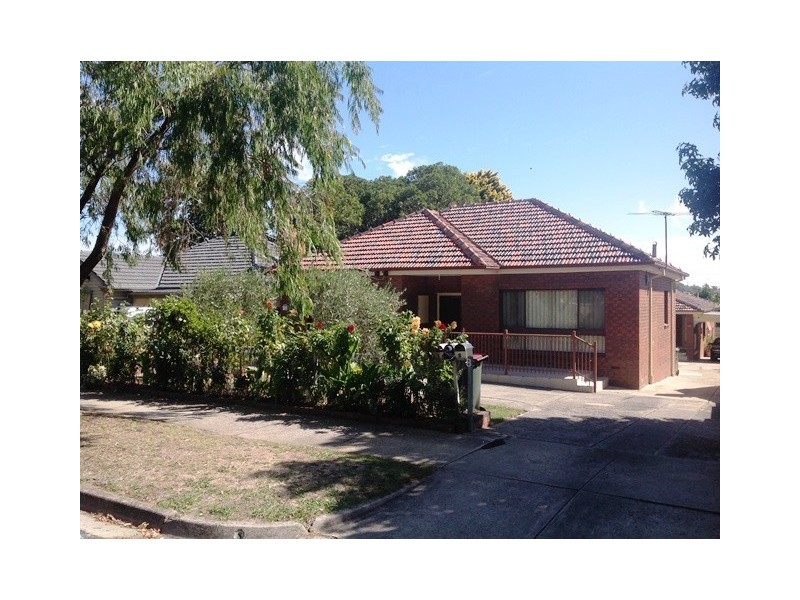 1/8 Maidstone Street, Ringwood VIC 3134