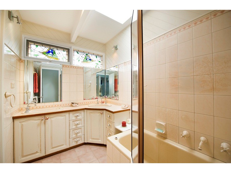 10 Hawthory Road, Kilsyth VIC 3137