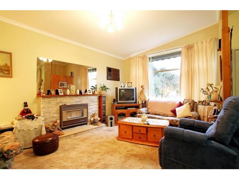 14 Holland Road, Ringwood East VIC 3135